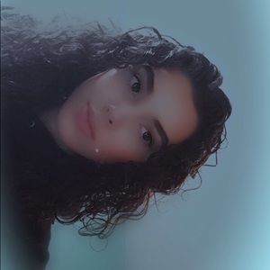 Meet your Posher, Annie